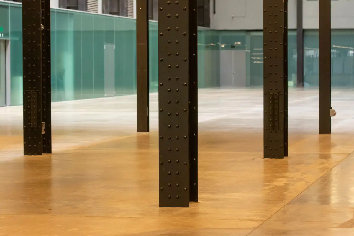 Warehouse floor running between structural columns
